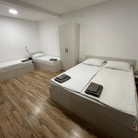 アパート Smestaj Milutinn ソコバニャ