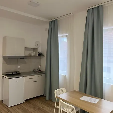 Smestaj Milutinn アパート