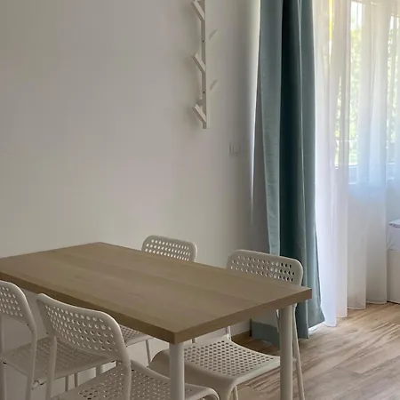 アパート Smestaj Milutinn