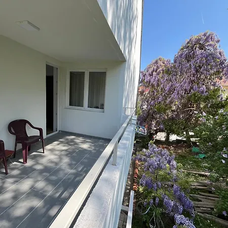 Apartman Smestaj Milutinn *