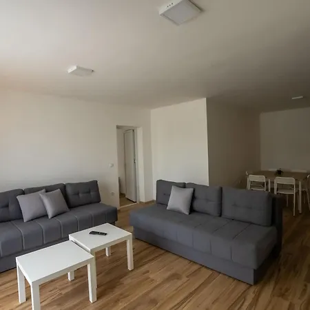 Smestaj Milutinn Apartman *