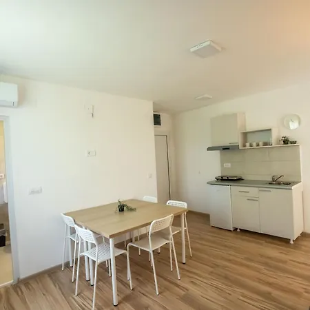 Smestaj Milutinn Apartman *
