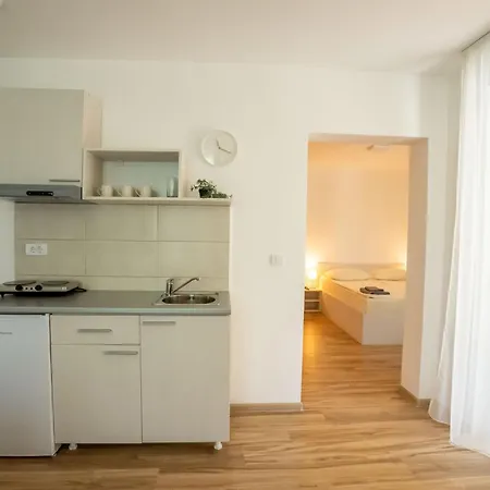 Apartman Smestaj Milutinn *