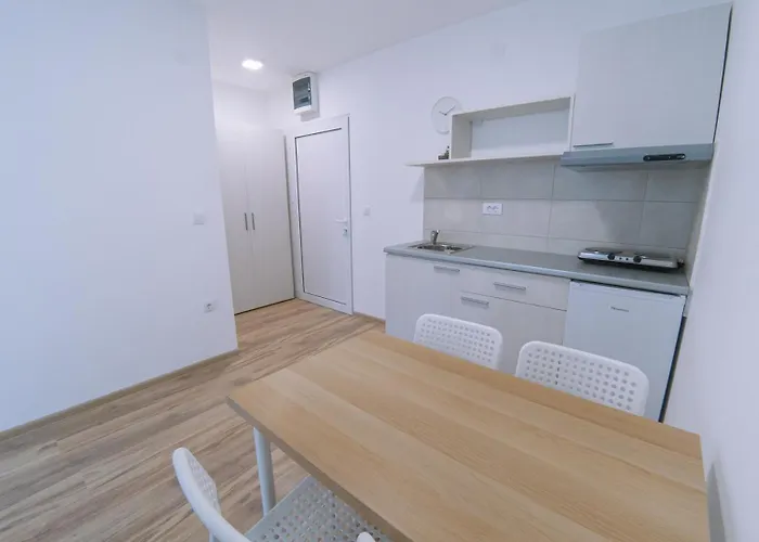 Smestaj Milutinn Apartamento *